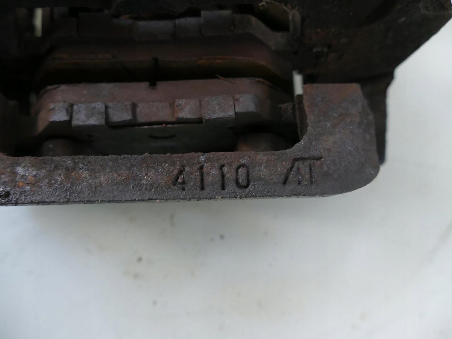 MITSUBISHI OUTLANDER III 2.2 DI-D 4WD caliper brake left rear part