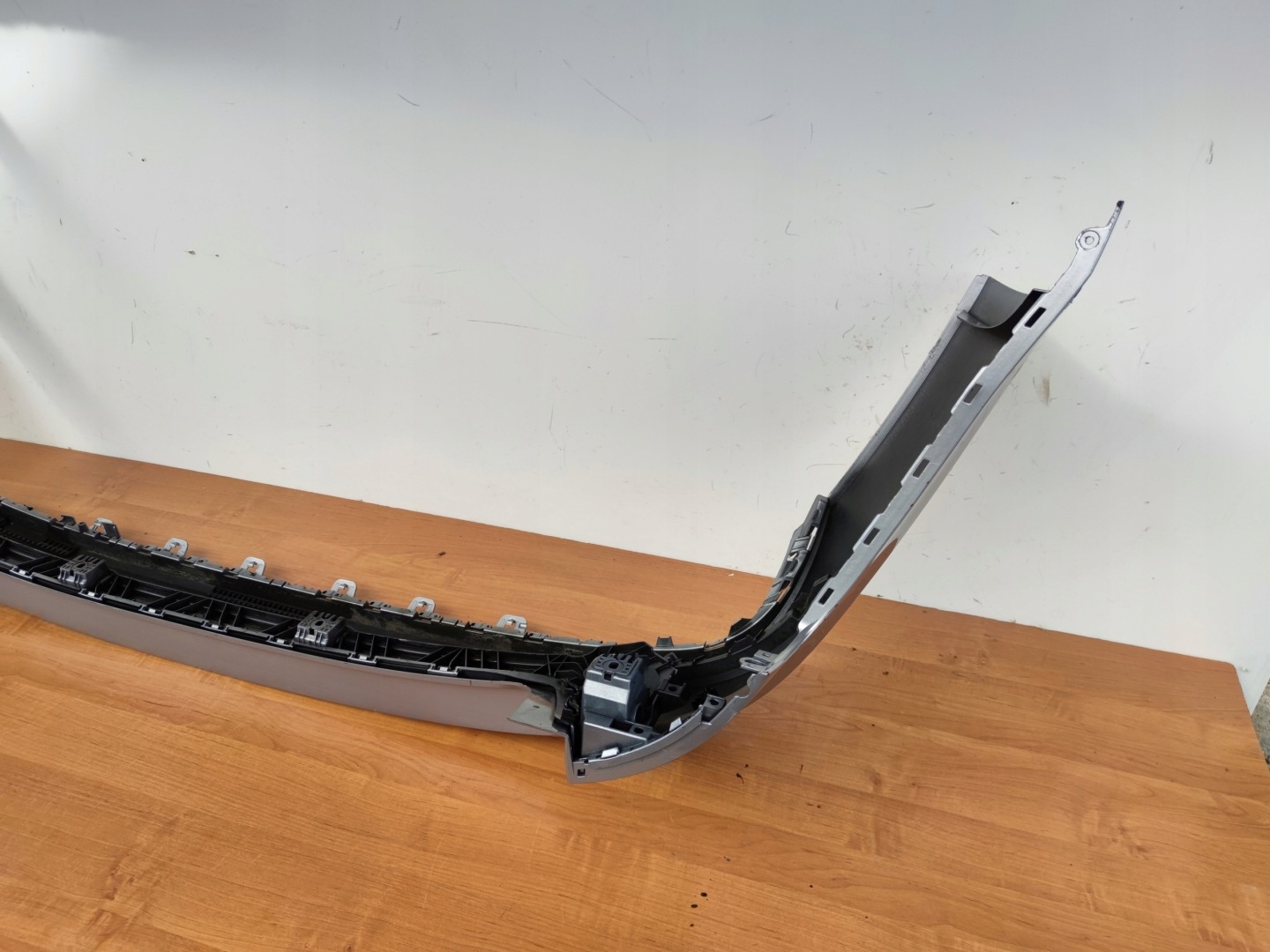 AUDI A4 B9 8W KOMBI bumper rear part below sensors PDC
