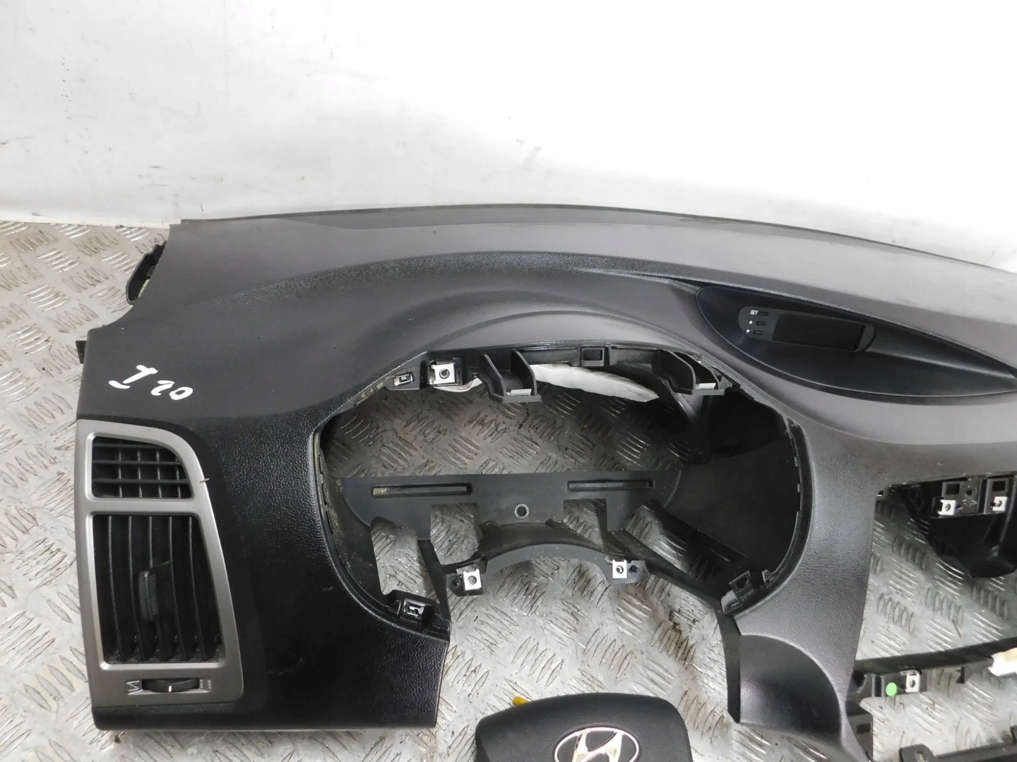 dashboard console airbag adjusters HYUNDAI I20 LIFT 12-14