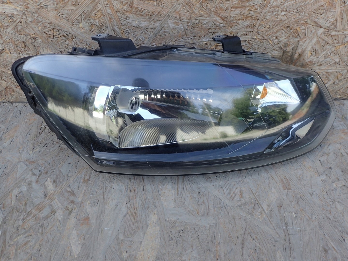 light right REFLEKTOR right VW POLO 6R 6R1941016E