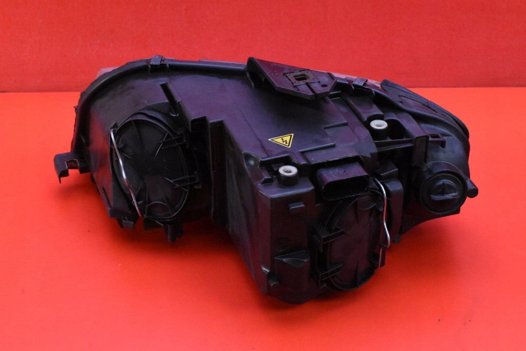 REFLEKTOR right light front lens XENON EU AUDI A3 8P 03-05