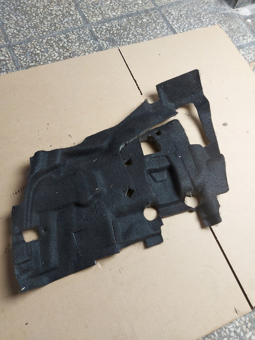 Insonorisation PIANKA Console Gauche AUDI A8 D4 4H OE