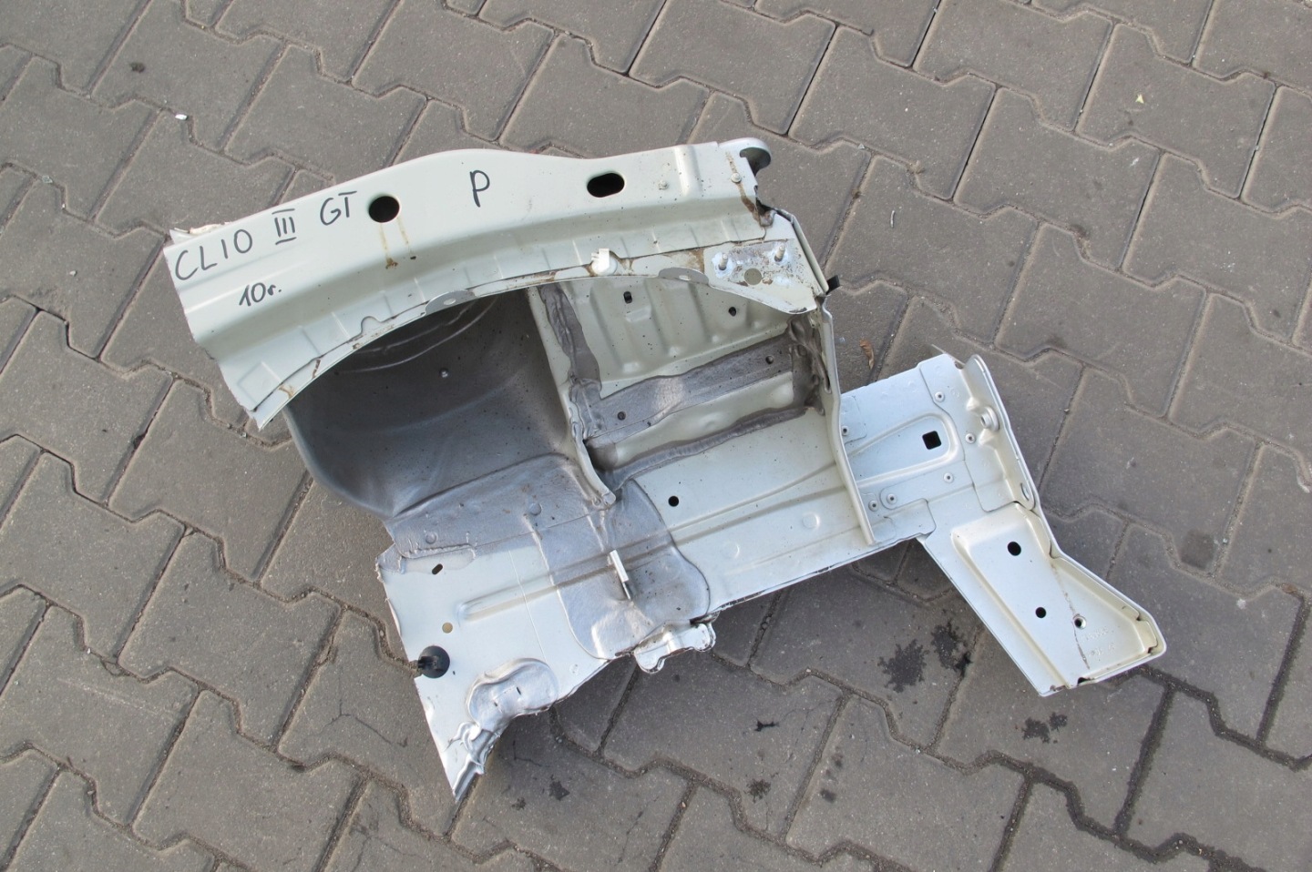 RENAULT CLIO 3 III LIFT GT quarter right front front TED69
