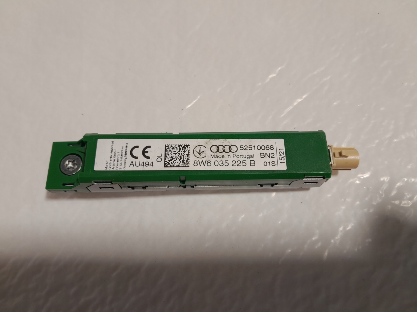 AUDI A4 B9 LIFT antenna amplifier 8W6035225B