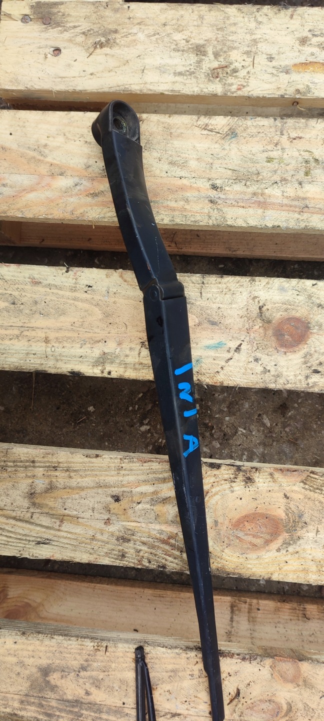 wiper arm front left left front OPEL INSIGNIA A 13227399