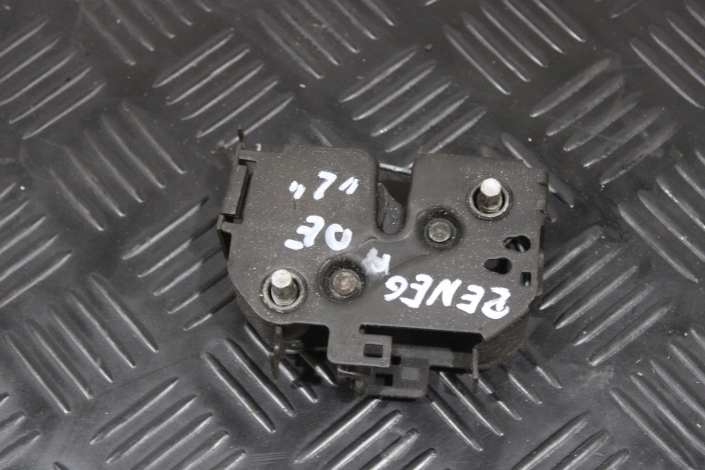 bonnet latch lock left 51954797 JEEP RENEGADE