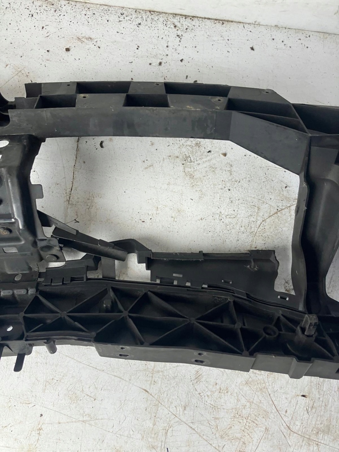 support panel for radiators pillar iron RENAULT LATITUDE 625108157R
