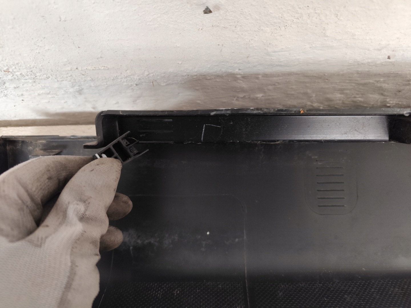 SSANGYONG TIVOLI 2016 moulding threshold right