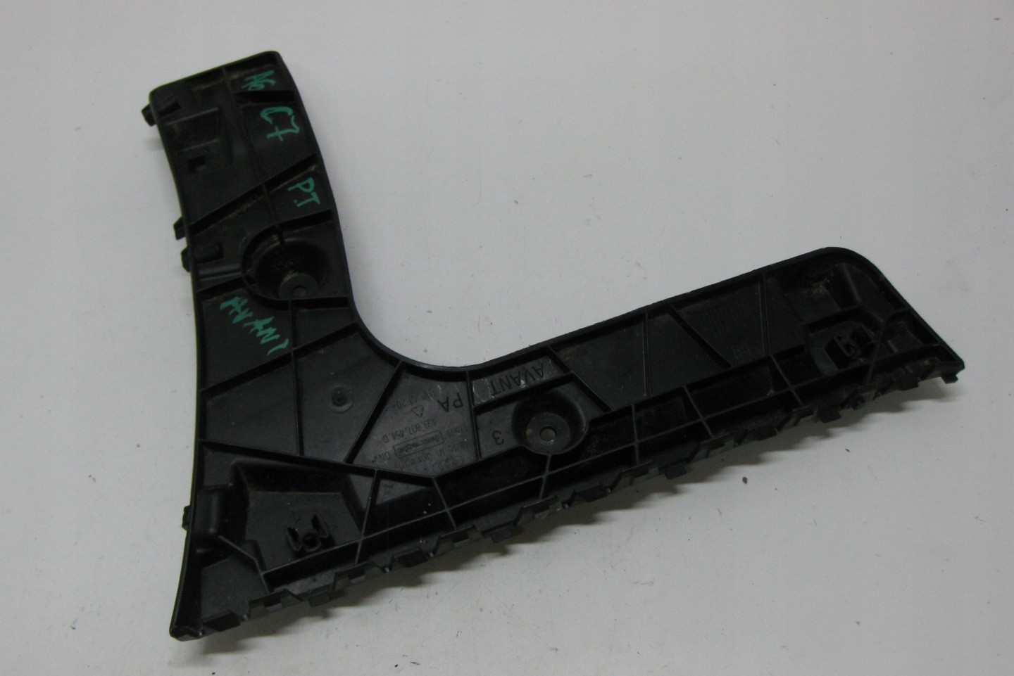 AUDI A6 C7 KOMBI bumper bracket right rear part 4G9807454