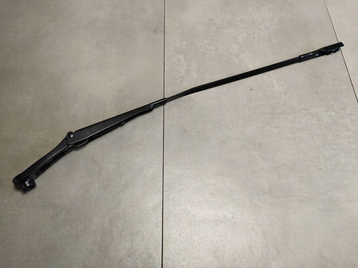 Audi A5 B10 wiper arm right 4K1955408