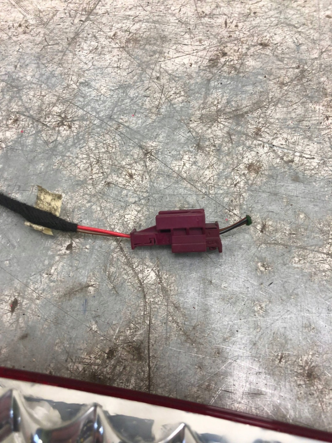 TRZECIE light STOP MERCEDES W204 sedan A2048200056