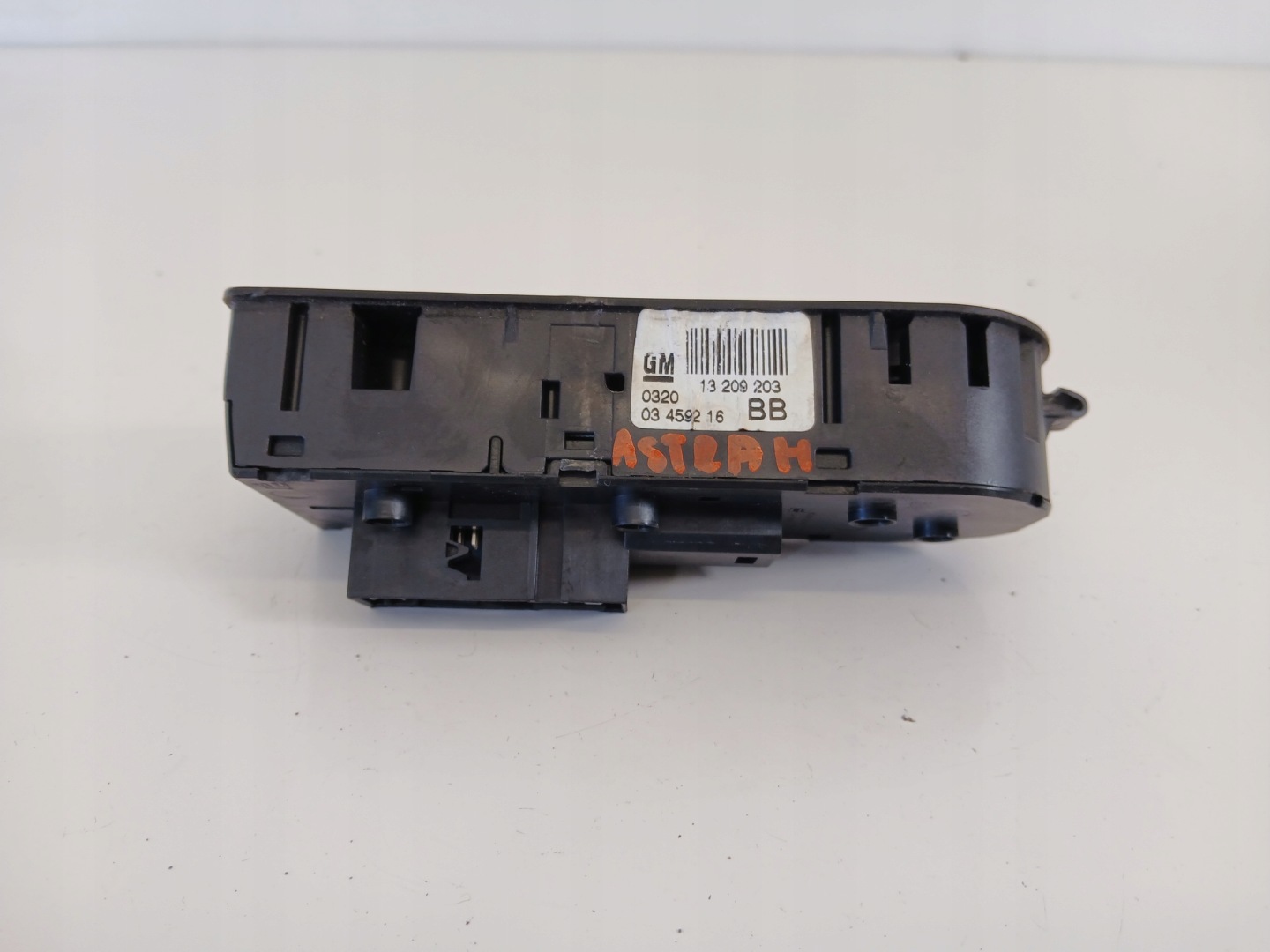 OPEL ASTRA III H ZAFIRA B PANEL okna levý předek 13209203
