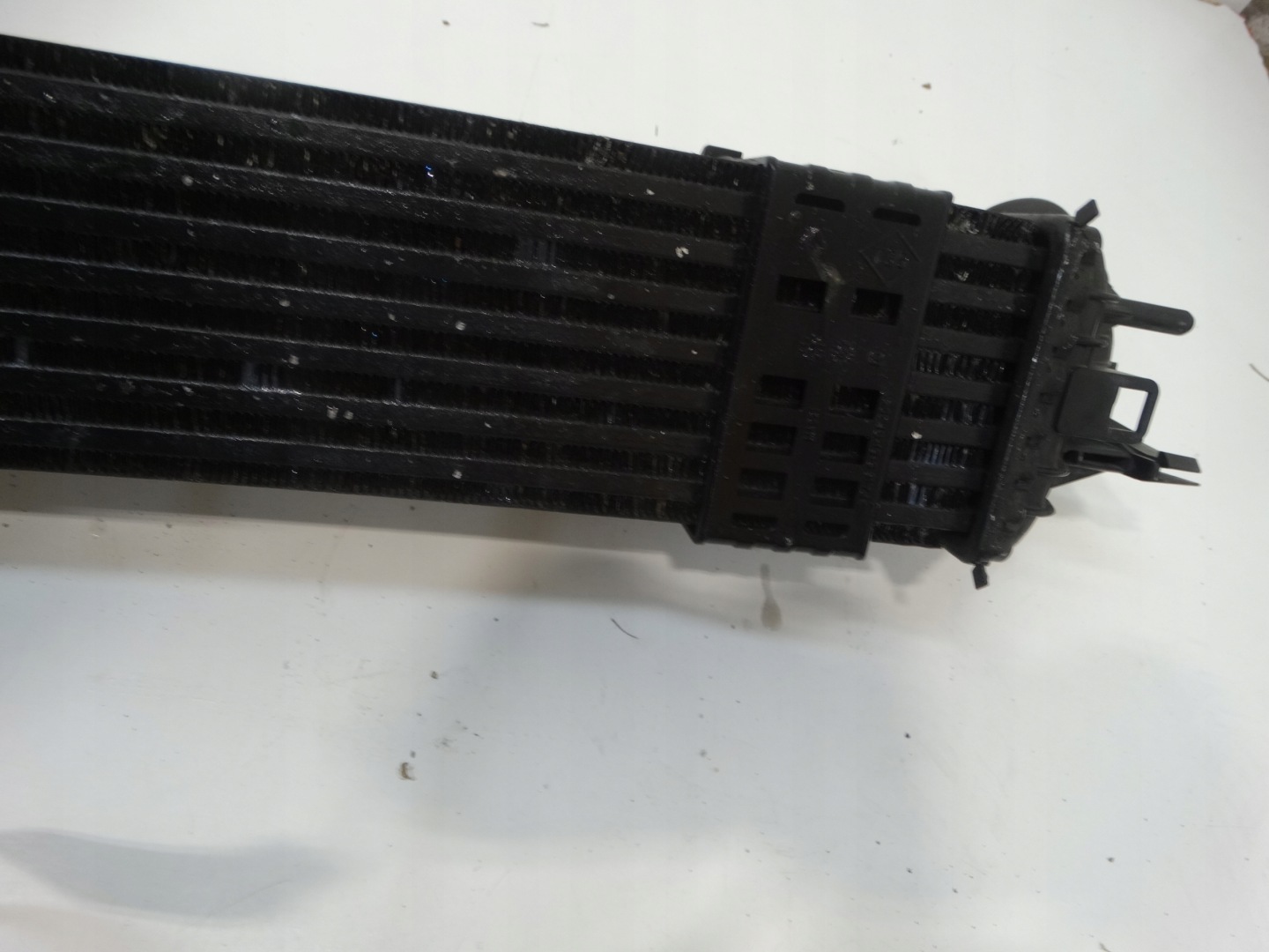 Radiateur / refroidisseur Intercooler LAGUNA III 2.0DCI 144960001R