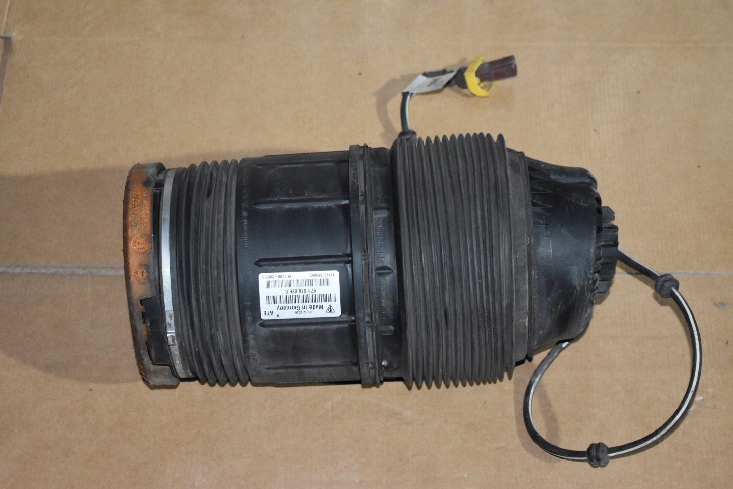 IDEALNY MIECH airbag right springing PORSCHE PANAMERA 971 1