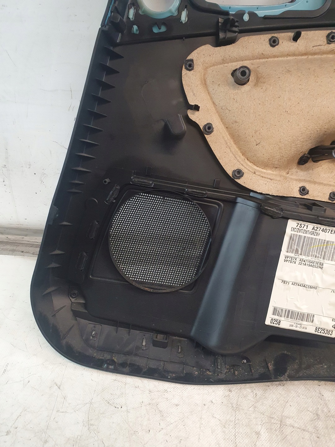 side upholstery left rear part FORD MONDEO MK4 KOMBI 08r.