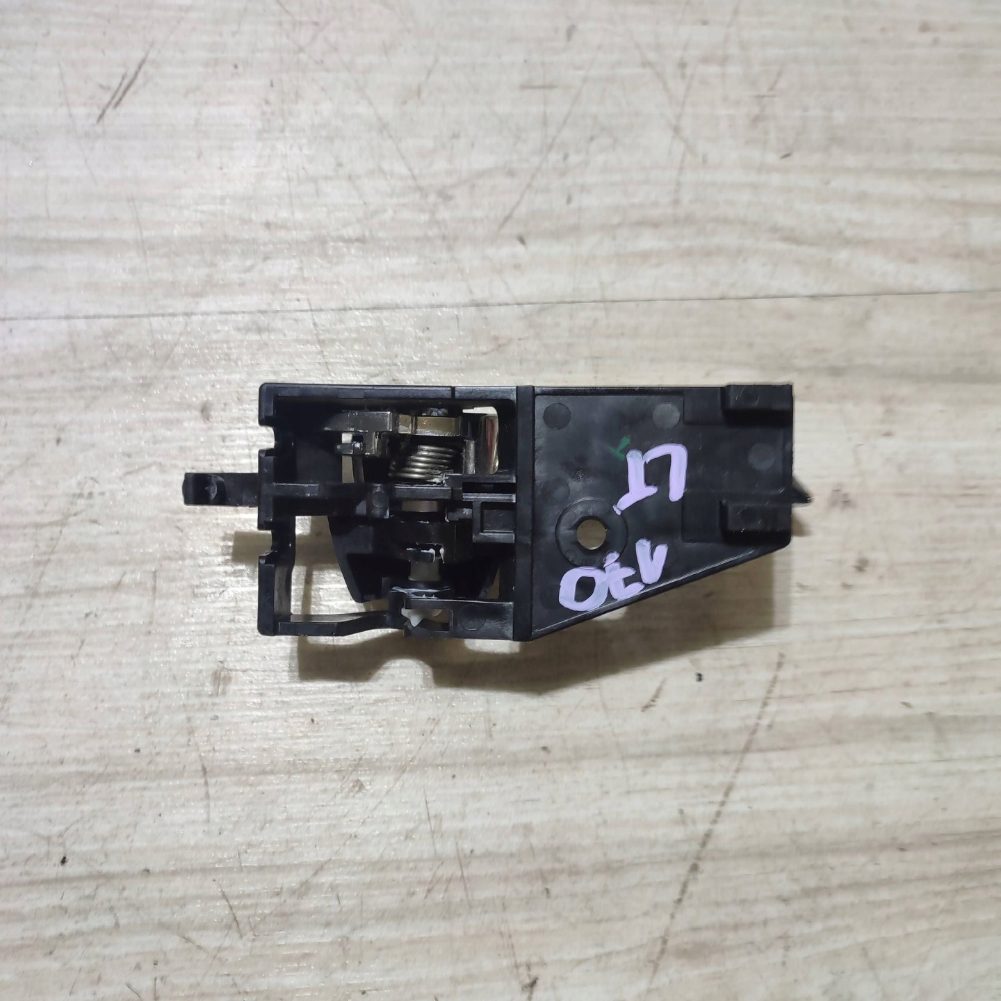handle inner rear rear part side left Suzuki Vitara (LY)