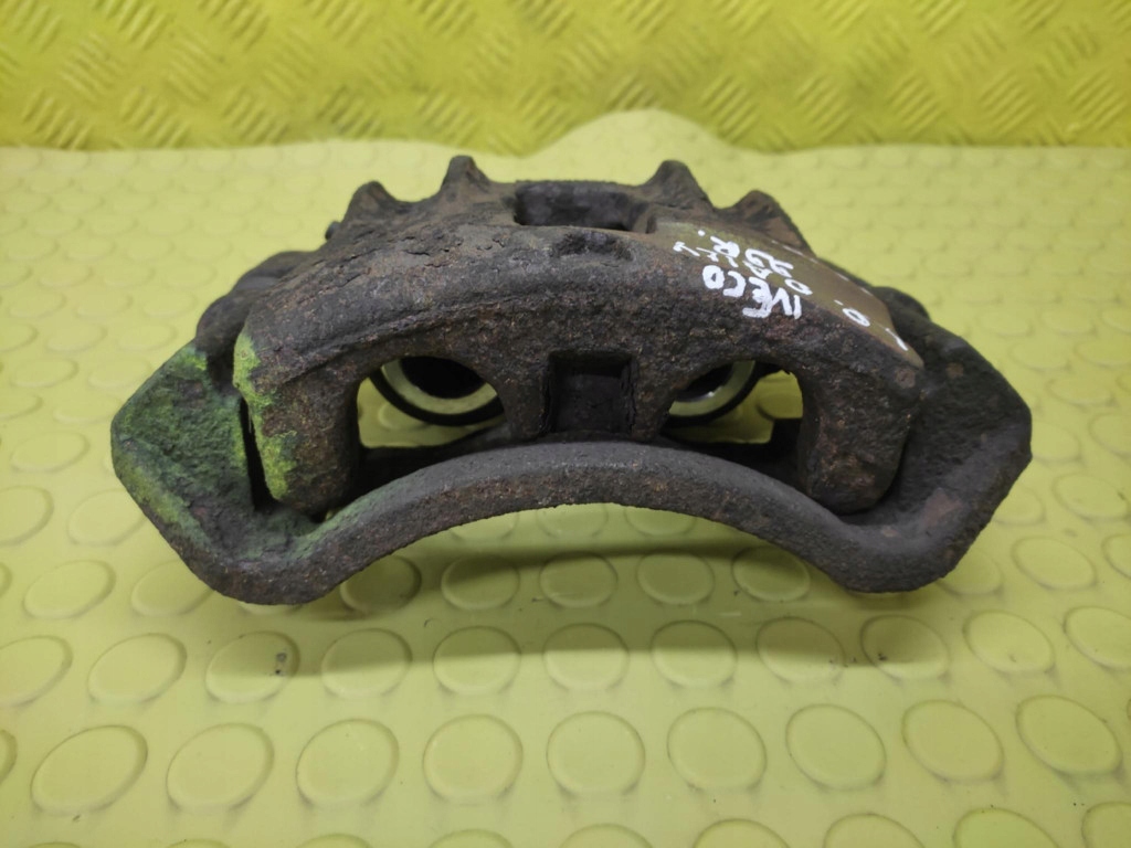 IVECO DAILY III 2.8 TD caliper brake left front