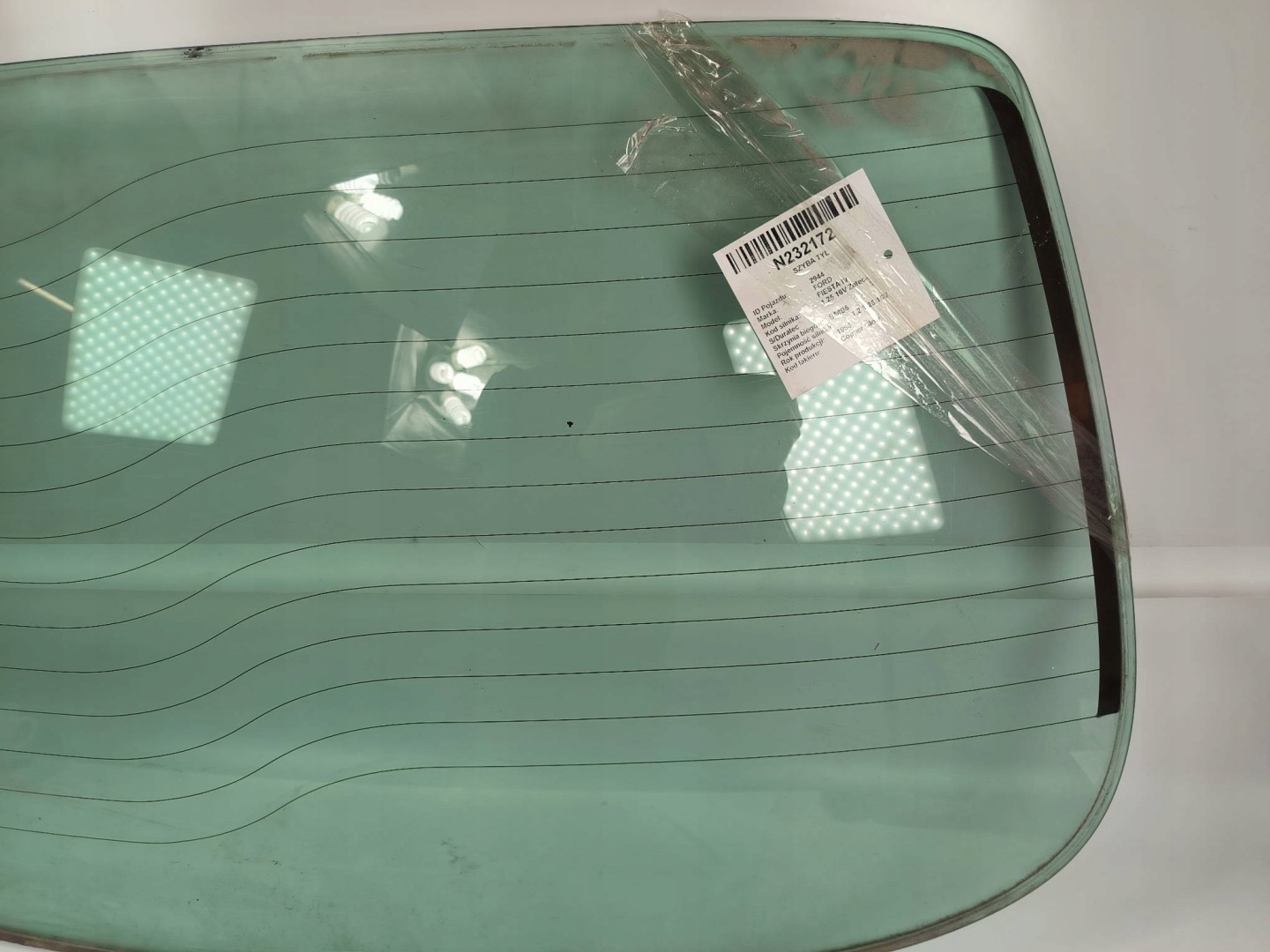 window rear part FORD FIESTA IV HB