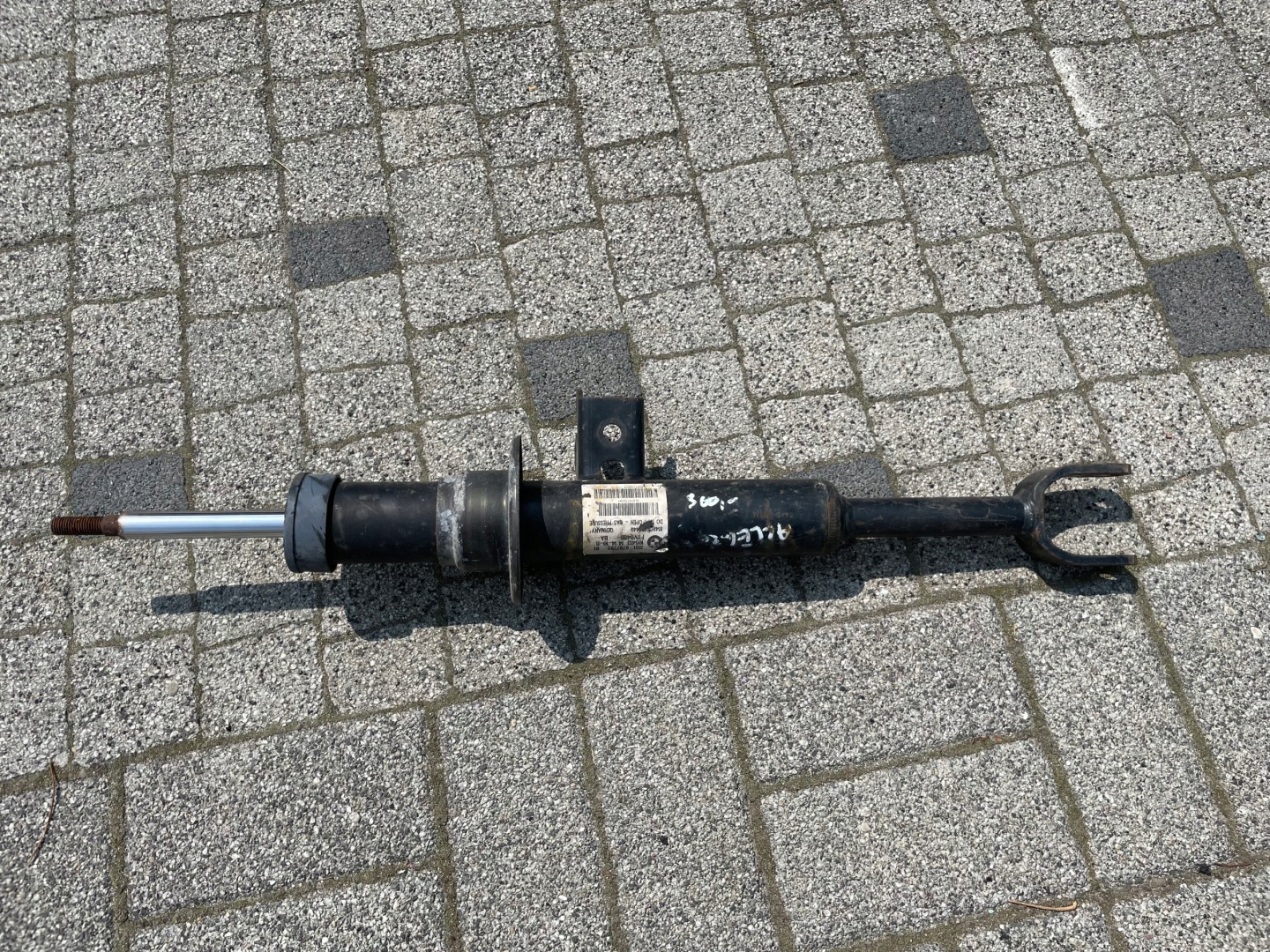 shock absorber front left BMW F11 6797765 original