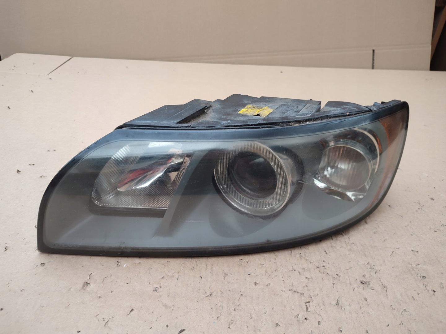 light REFLEKTOR left front VOLVO S40 II V50 04-07 lens EUROPA 30698885