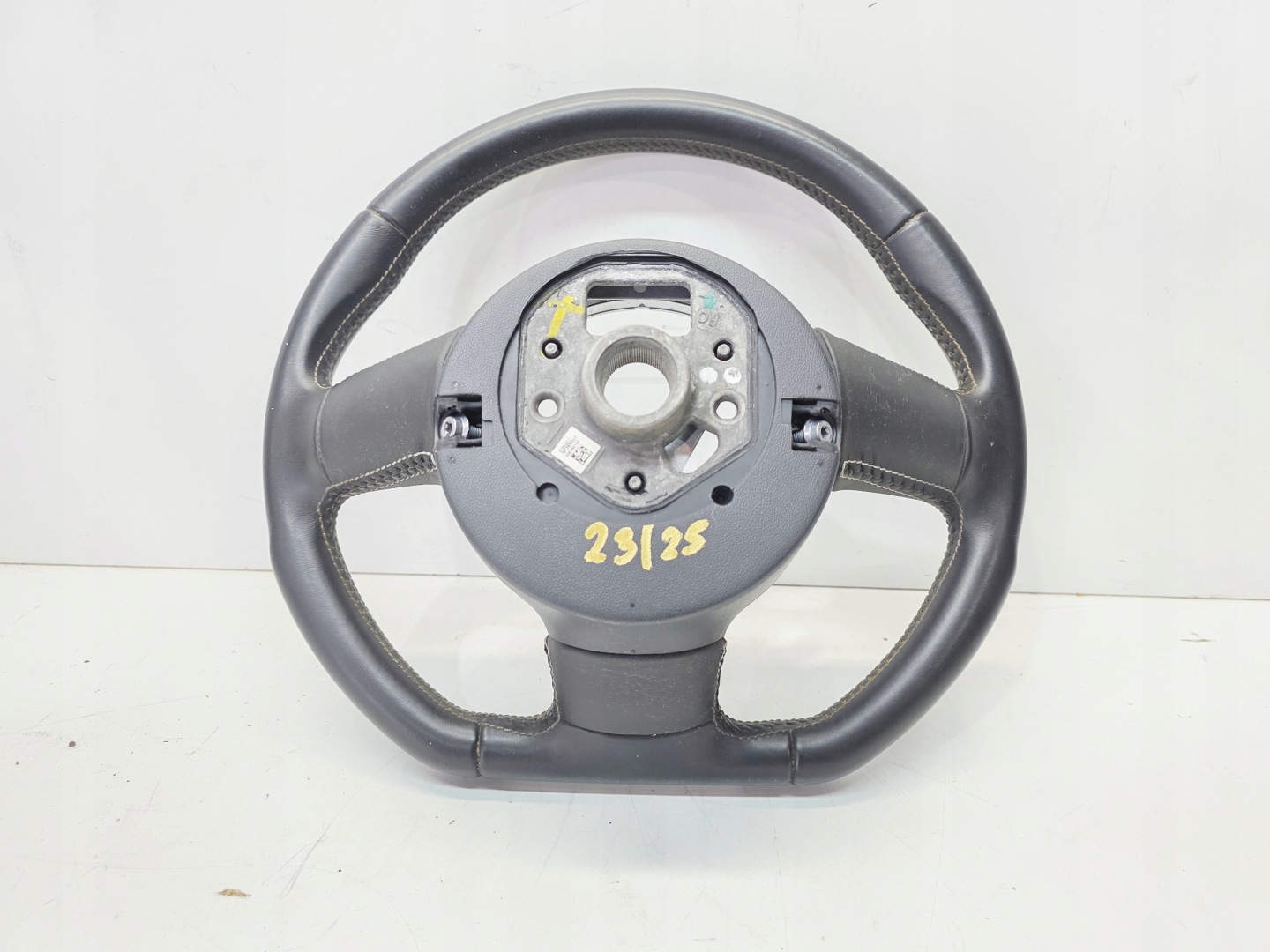 steering wheel, leather MULTI BIALA NIC SCIETA AUDI TT TTS 8J 8J0419091K BDB 23/25