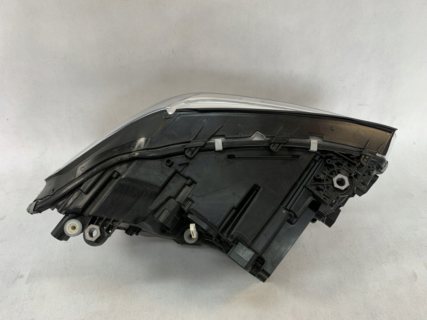 Reflektor left light front BMW X3 G01 G02 17r 8739653-04LL 03.26