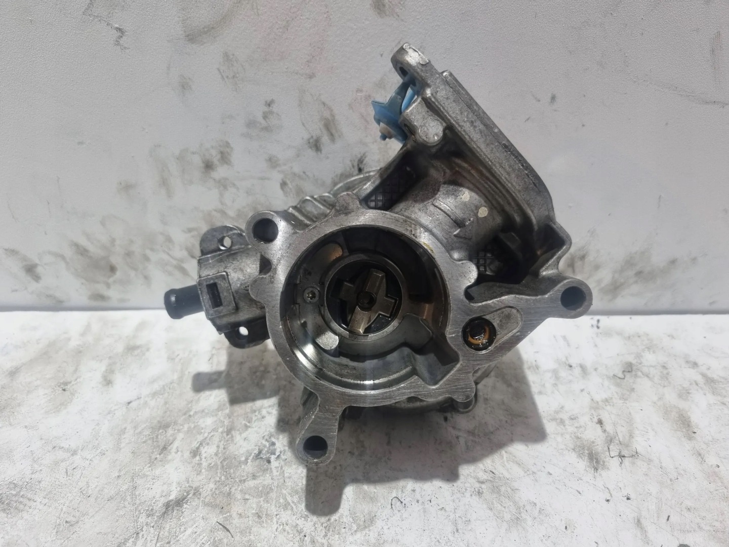 POMPA VACUM 06J145100C AUDI A4 A5 A6 2.0 TFSI CDN