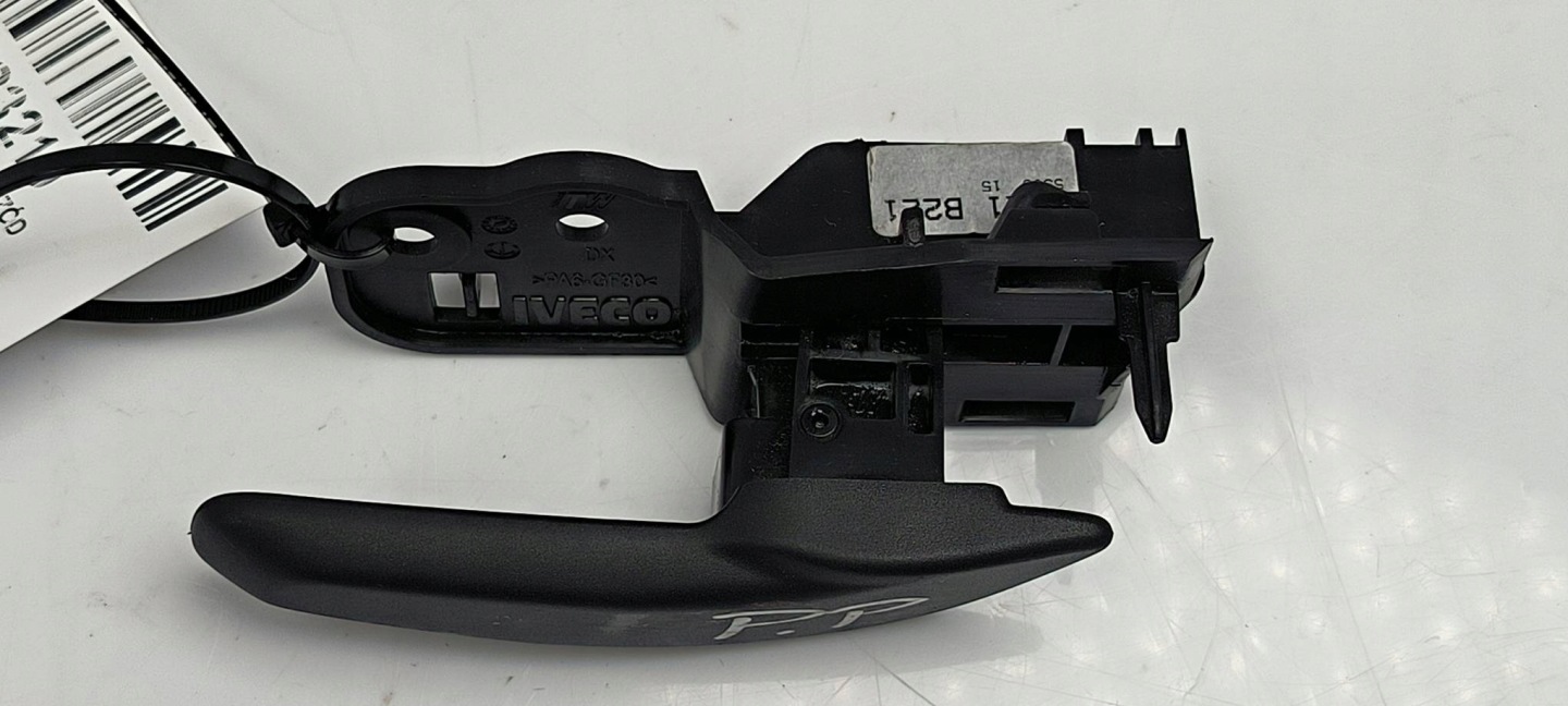 handle right front IVECO DAILY 35S18