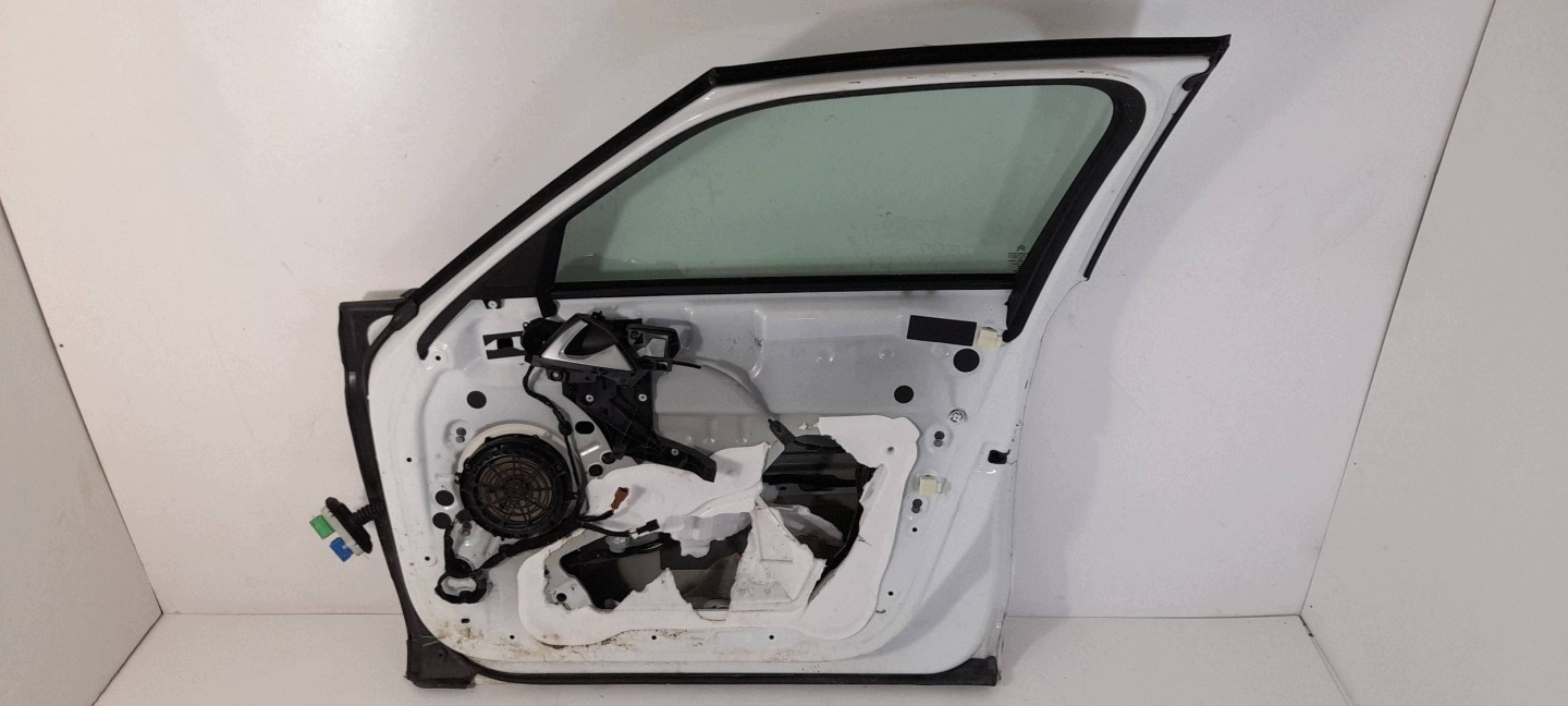 Citroen DS5 2013r door front right (T582)
