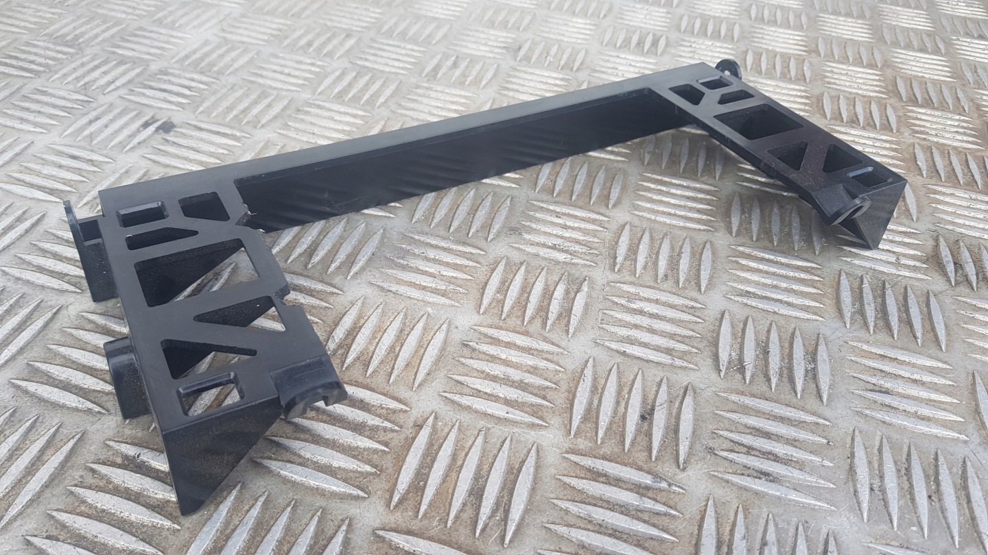 BMW E39 frame cover spoiler B-9307