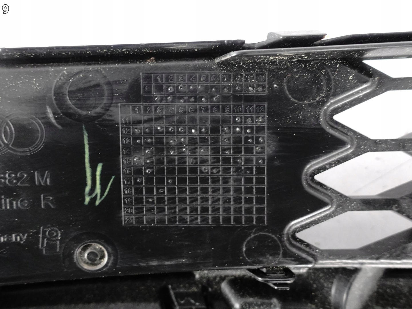 AUDI Q5 S-LINE 8R0 LIFT 12-16 grid grille intake bumper front right BLACK