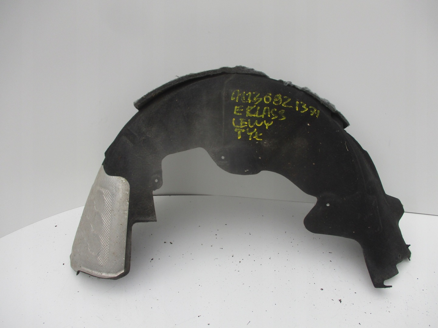 mudguard rear. left MERCEDES E KLASA 213 A2136821371