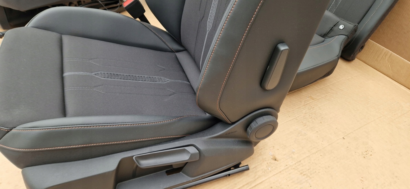 Sitze CUPRA FORMENTOR Leder/MATERIAL neu KOMPLET