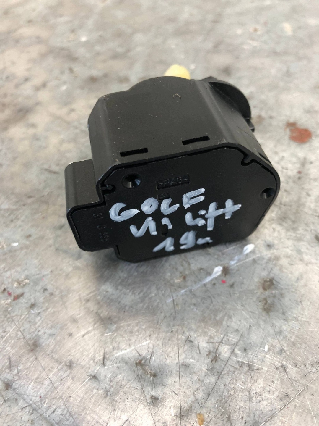 Motor Regulations- Leuchten VW GOLF VII LIFT 010553-01