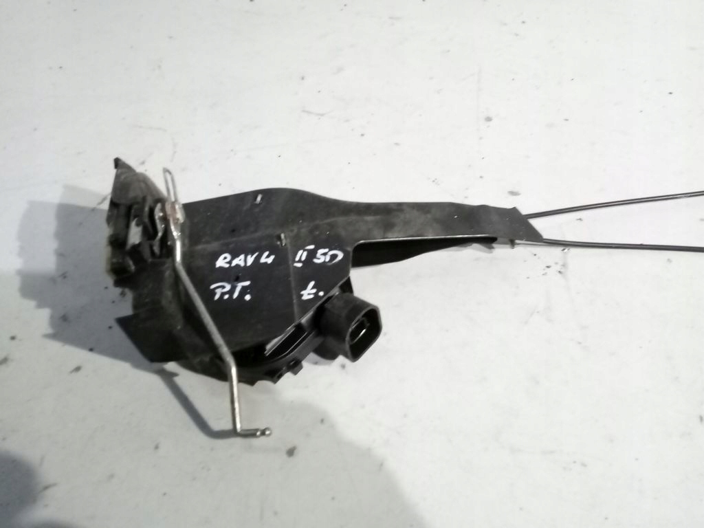 Toyota Rav4 II lift lock right rear part 2PIN
