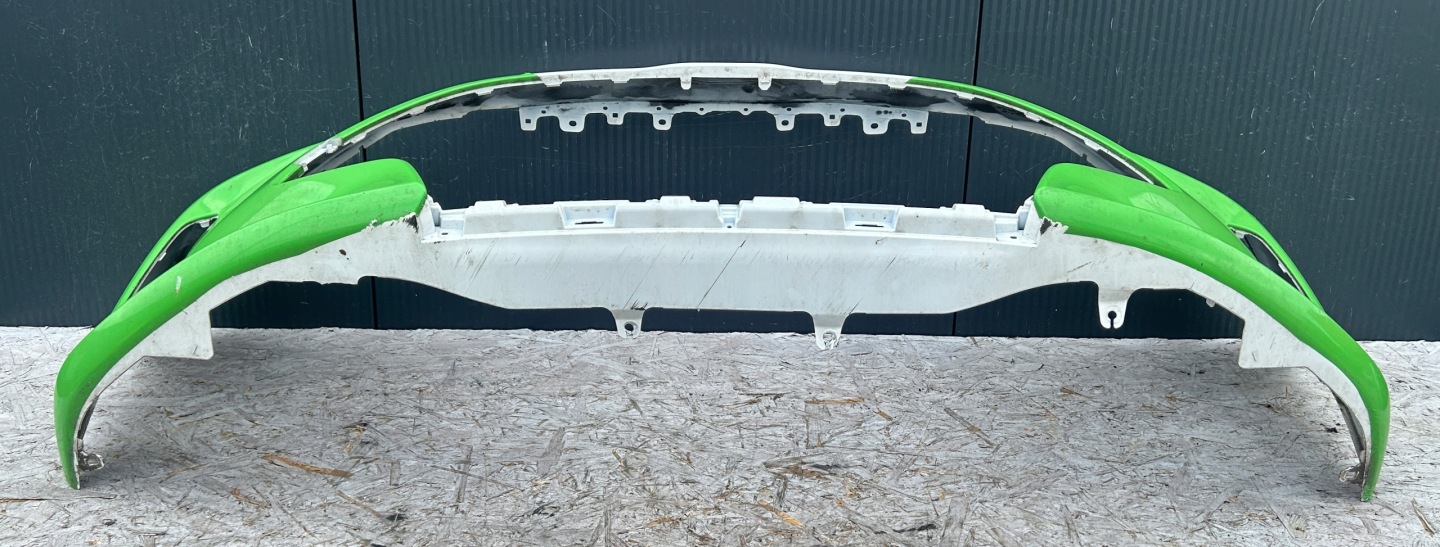 bumper front front TOYOTA YARIS IV 20