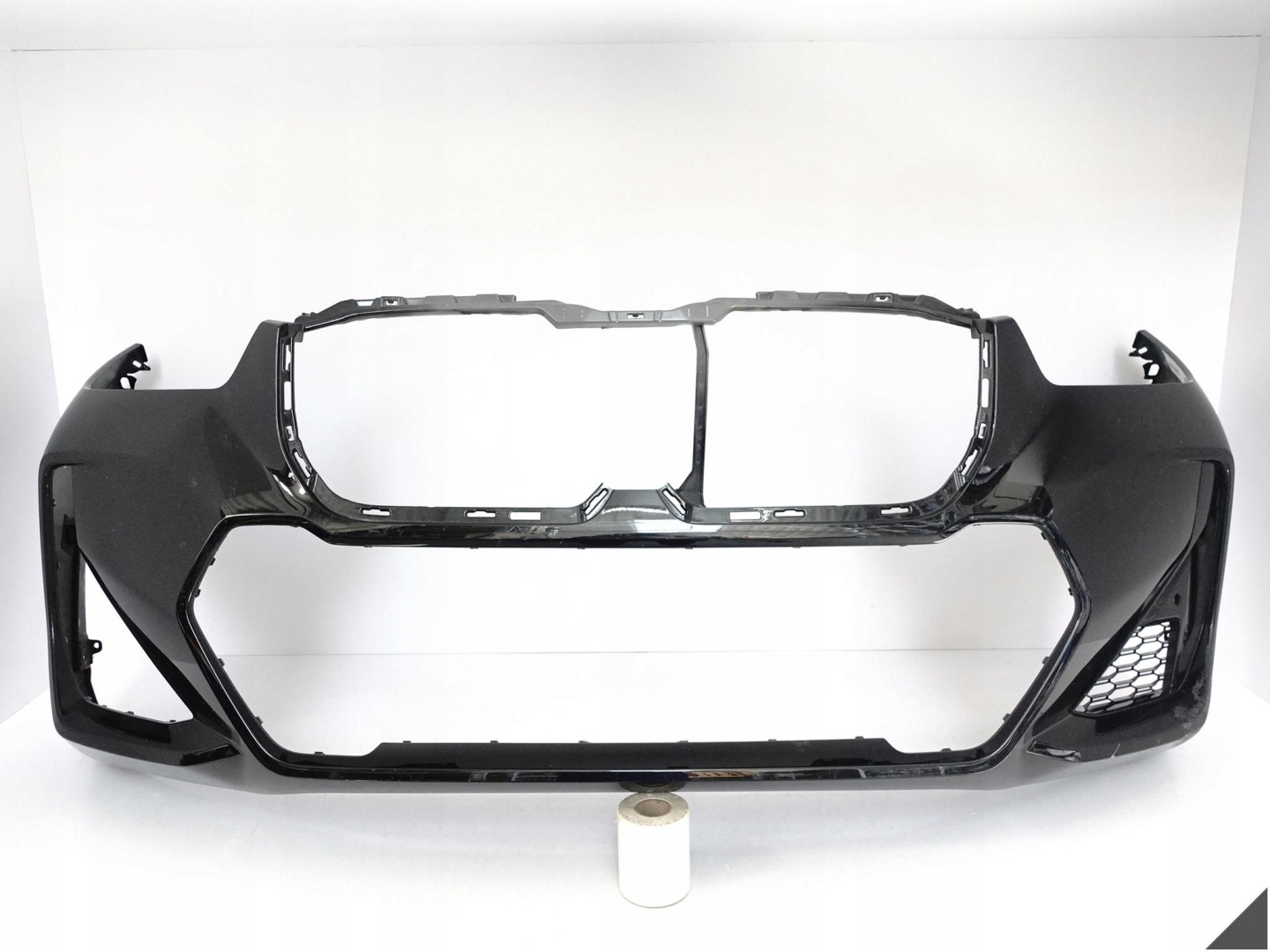 BMW X1 U11 m-packet / MSP 22- nárazník BUMPER předek + mřížka *PDC/ICAM*