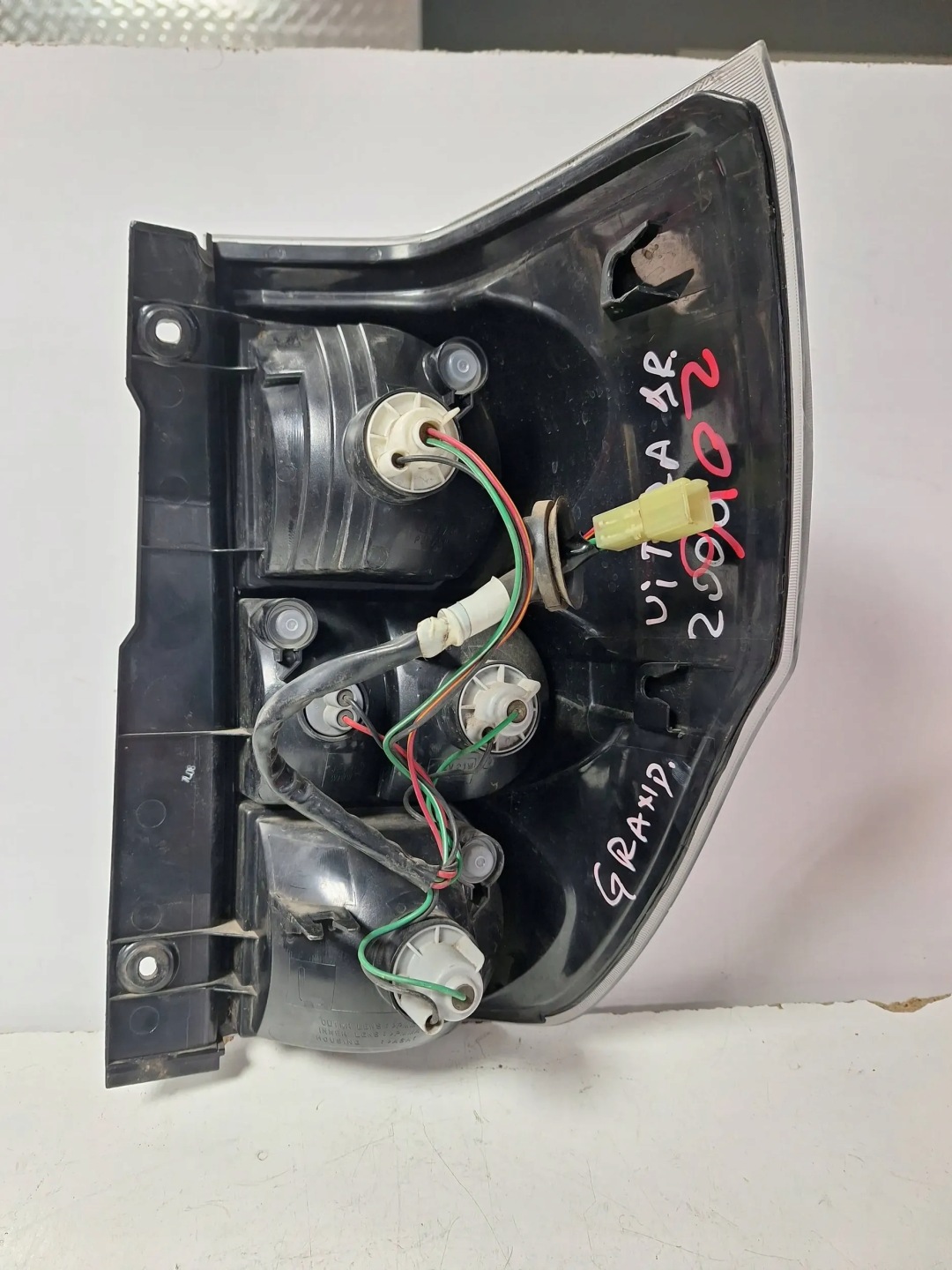 light rear part left Suzuki Grand Vitara II 05-12 3D EU