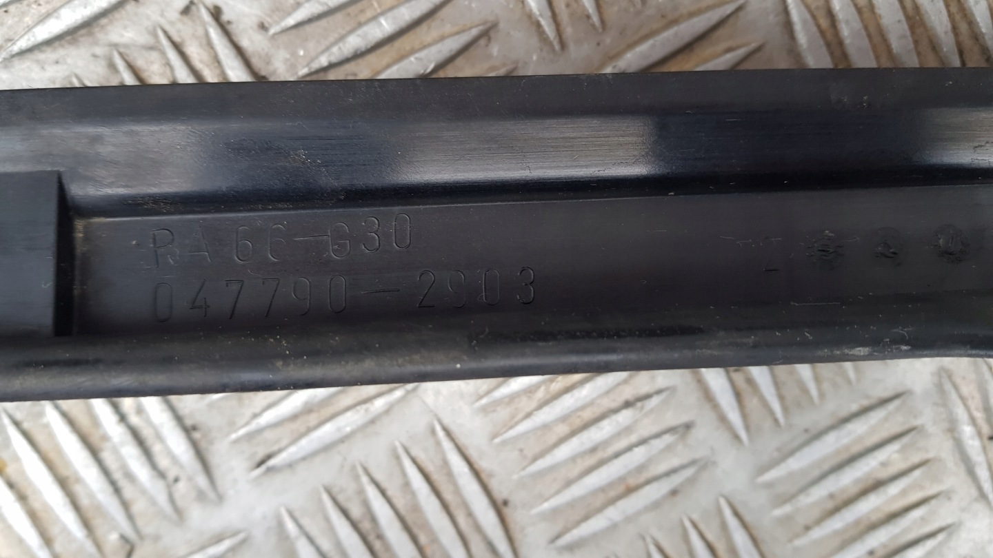MERCEDES W204 Support plaque Radiateur 047790-2903