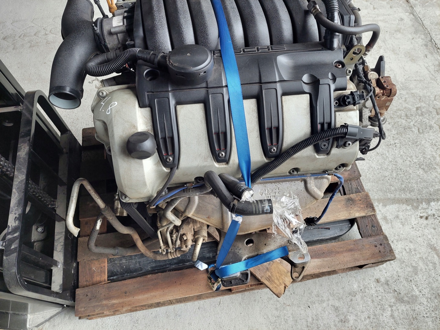 engine complete M48 M 48.01 PORSCHE CAYENNE and 7L LIFT 4.8 V8
