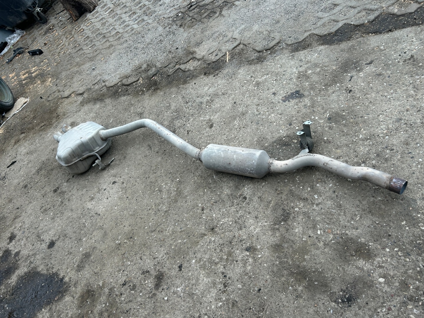 AUDI A4 B8 KOMBI 2,0 TDI muffler, exhaust
