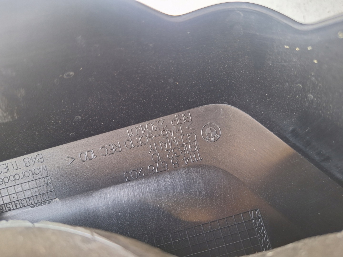 BMW 3 G20 19-22 cover for engine 8676203