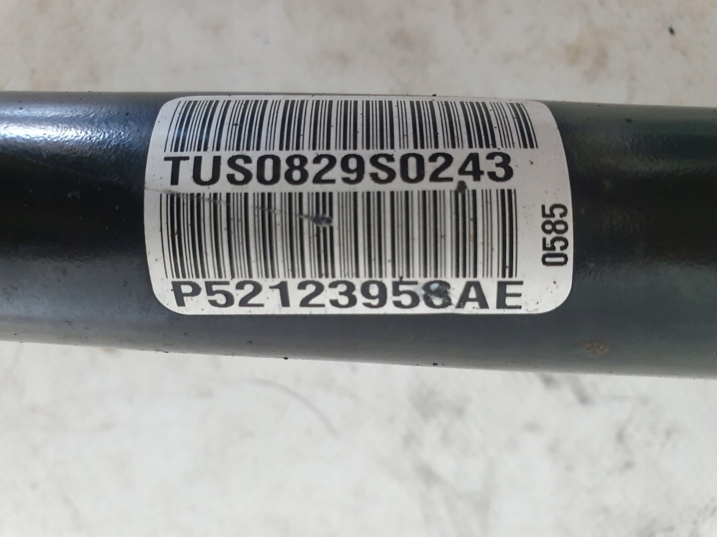 DODGE CHARGER CHALLENGER 15- 4X4 semi-axis rear part left = right 52123958AE