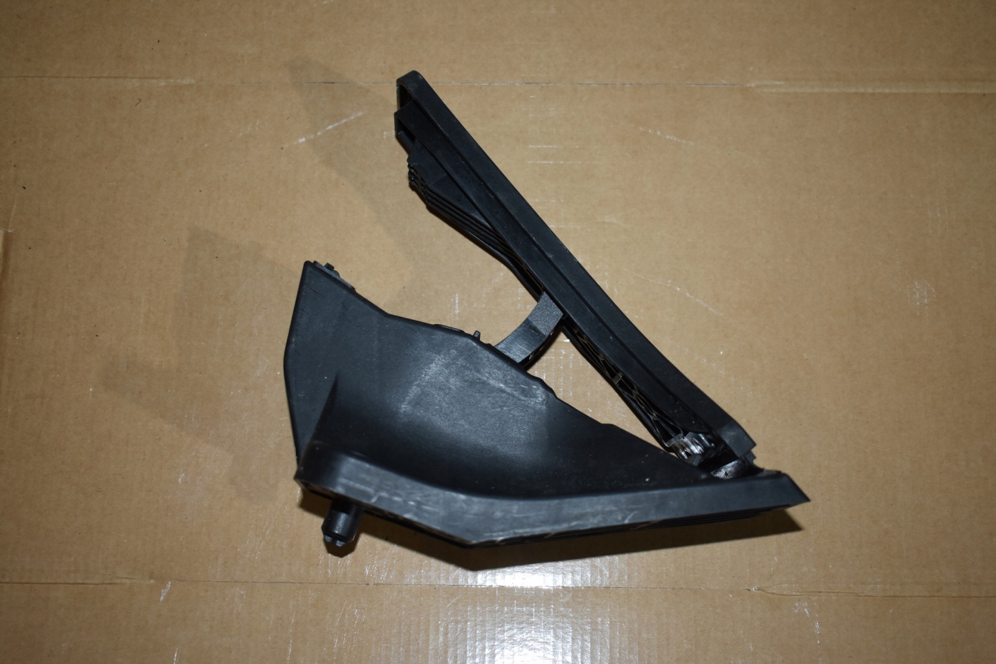 IDEALNY accelerator pedal MERCEDES W214 1
