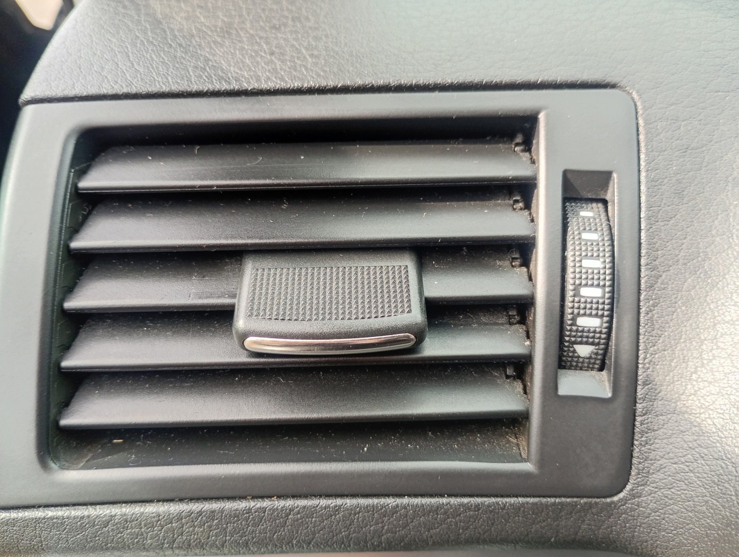 grid air conditioning devices air left driver´s Audi A4 B7 05-08