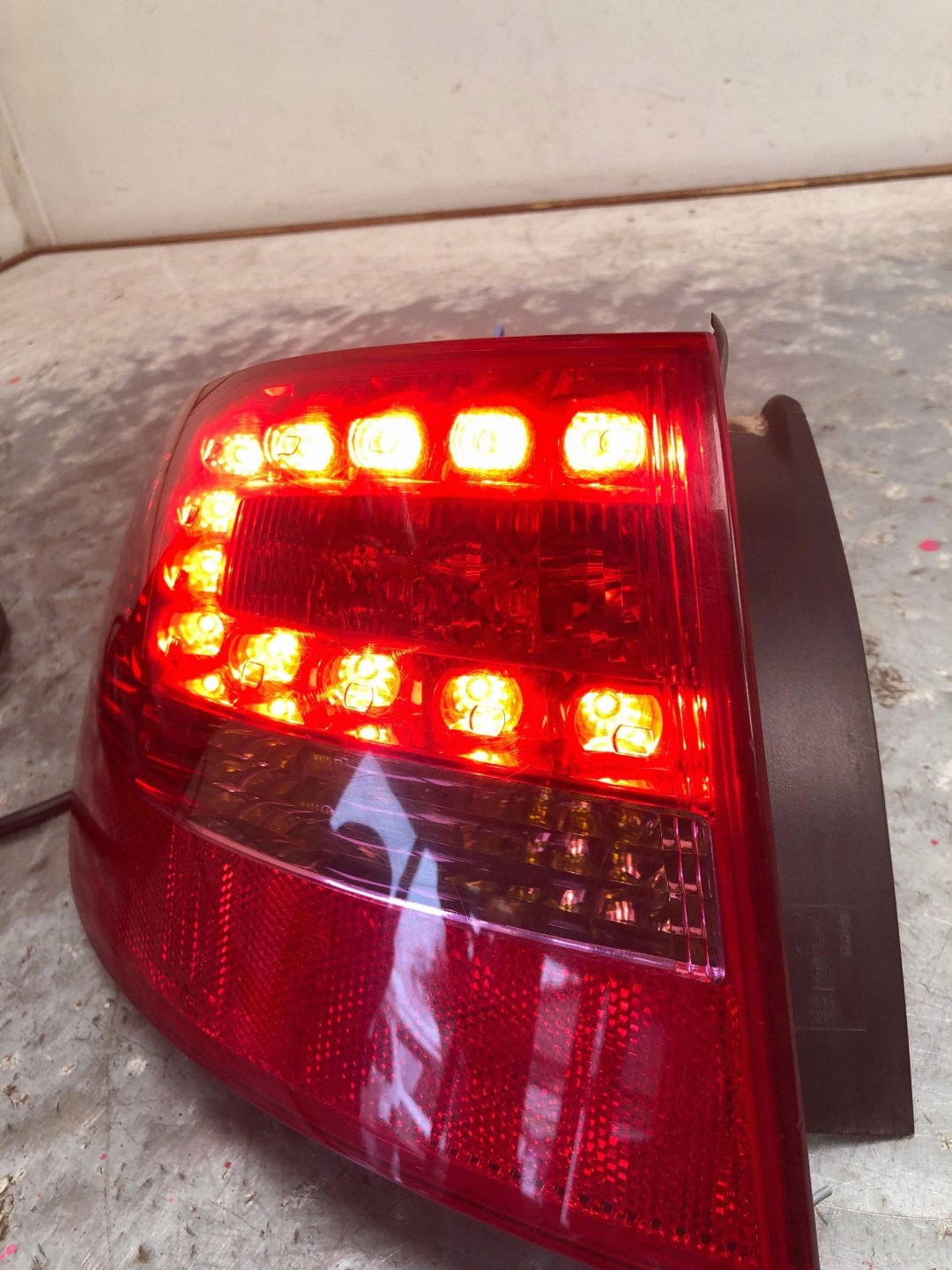light left rear part LED AUDI A6 C6 KOMBI 4F9945095H