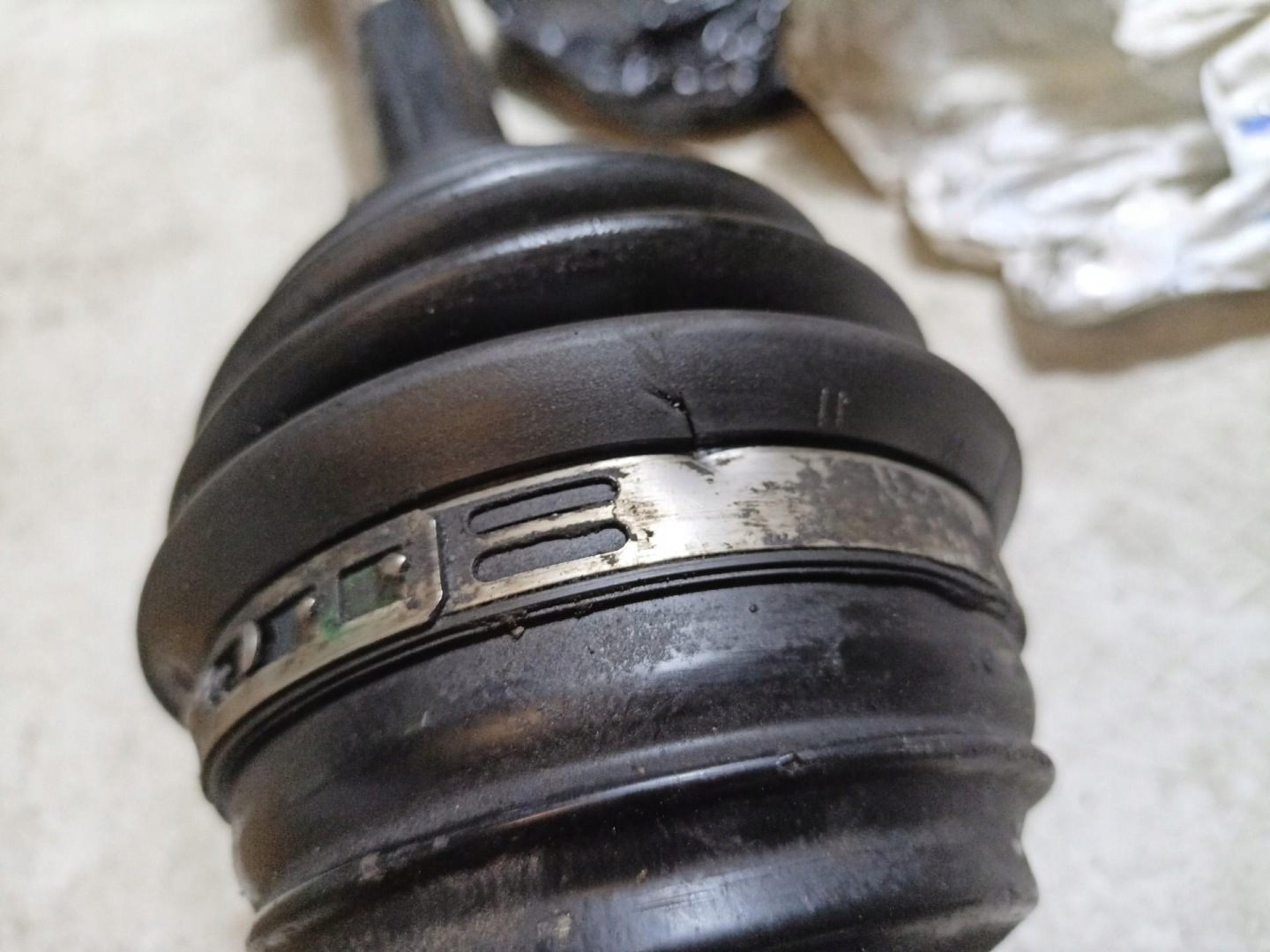 semi-axis front right BMW 328 F30 2013rok X-drive