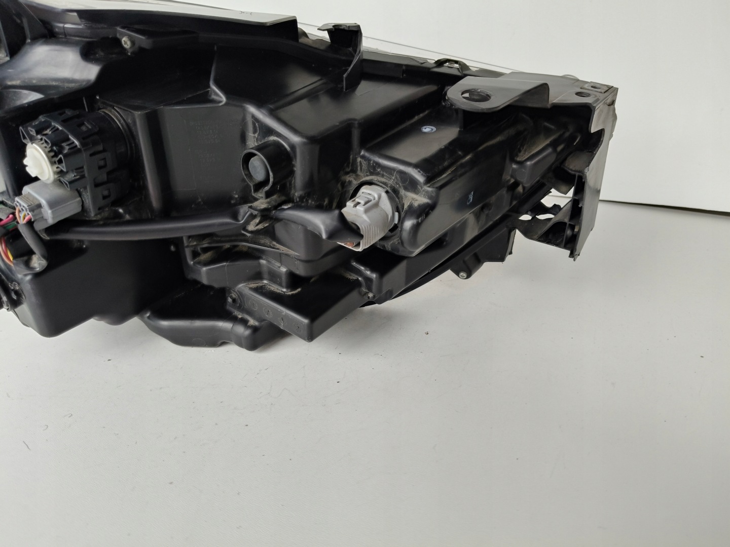 light left REFLEKTOR MAZDA 3 19- FULL LED 8 PIN