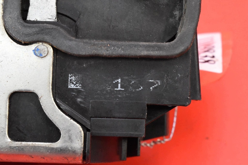 lock door left front front EU BMW E60 E61 03-07