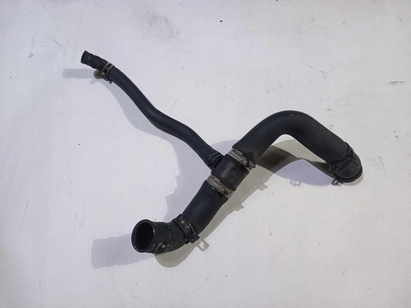 hose przeod radiator lower trojnik Chevrolet Camaro SS 6.2 2009